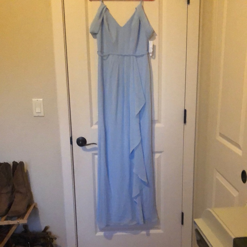 David’s Bridal Bridesmaid’s Dress Elegant Light Blue Off-Shoulder Gown